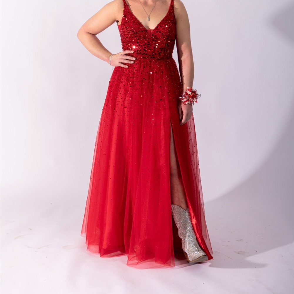 Elegant Red Sequin Evening Gown. Size 6. Like New. Just Cleaned.
